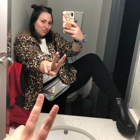 Meet Your Posher @mryseas - Picture 8 of 16